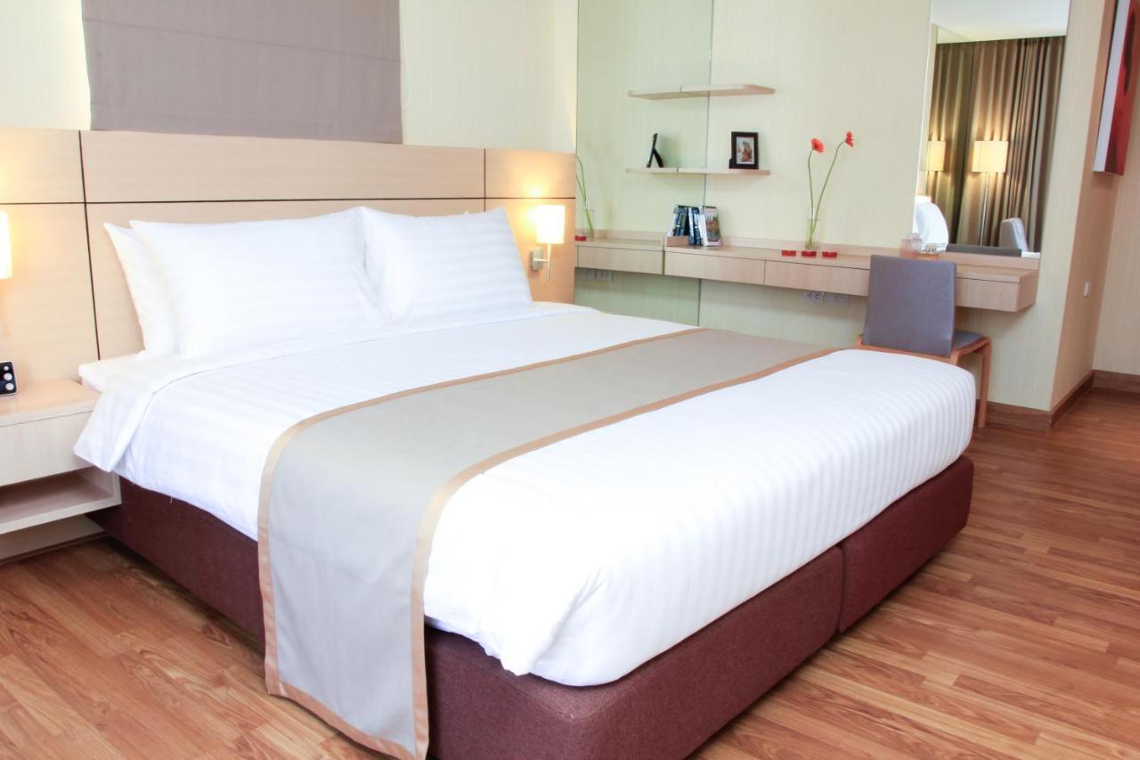 Petals Inn Бангкок Экстерьер фото