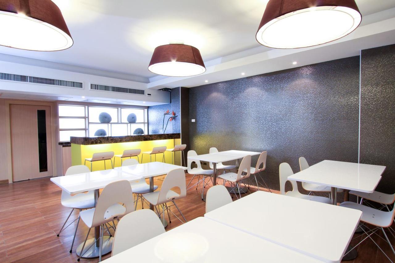 Petals Inn Бангкок Экстерьер фото